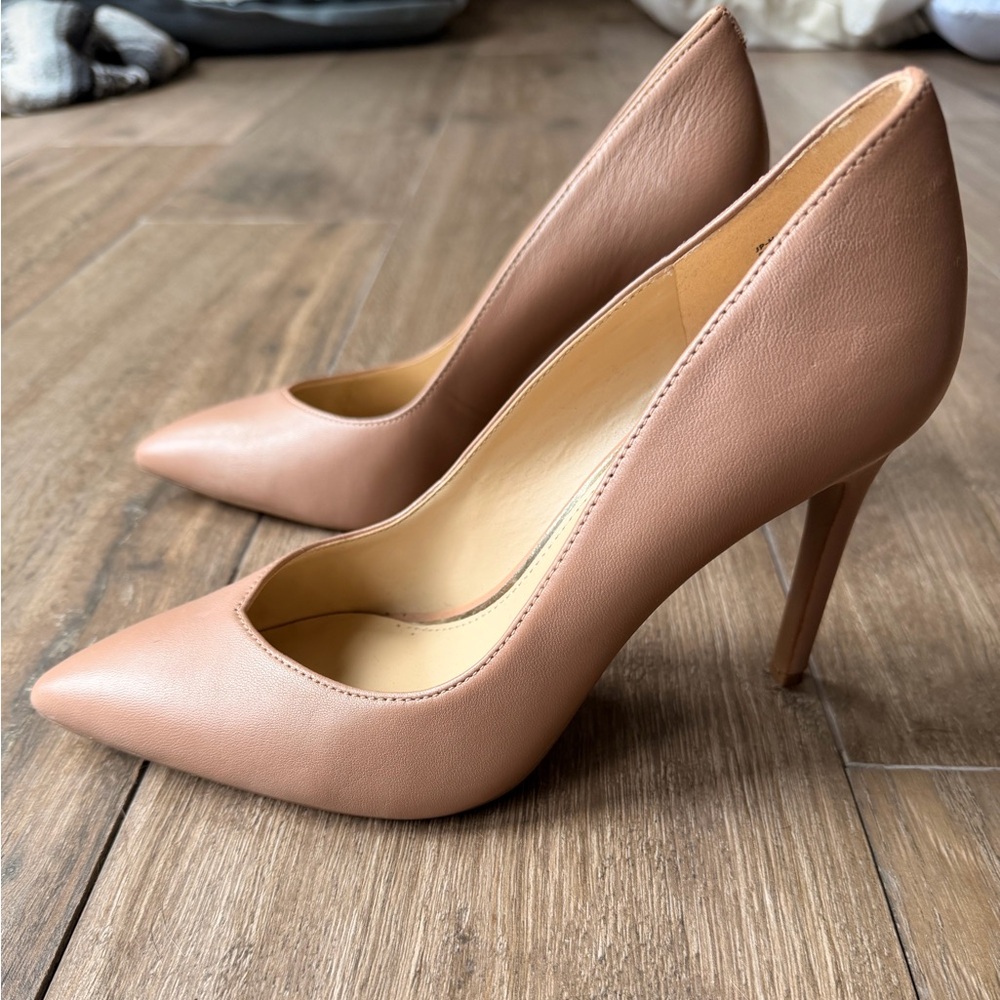Jessica Simpson Heels in Neutral
